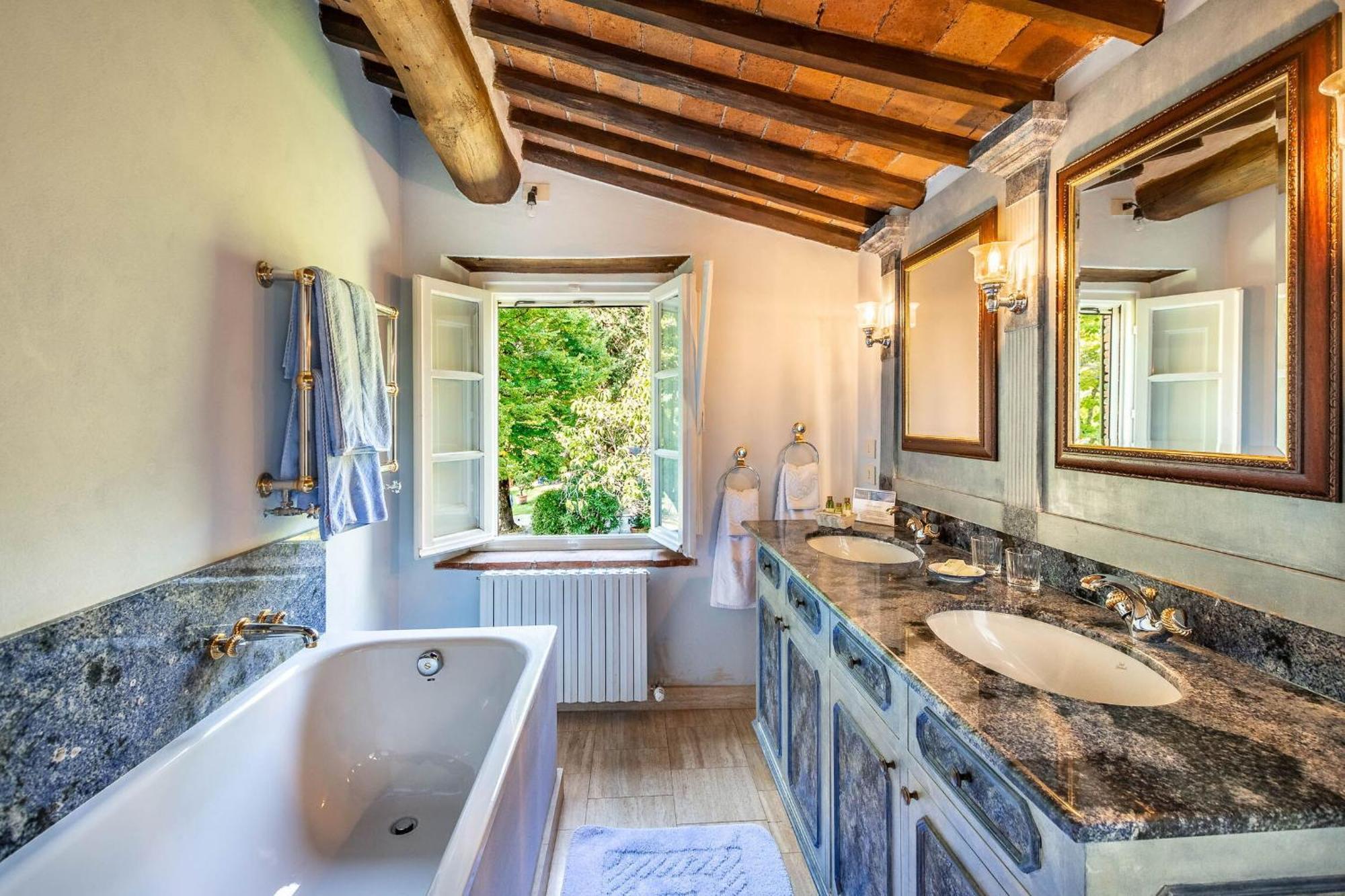 Villa Igea By Salogi Villas Mastiano Bagian luar foto